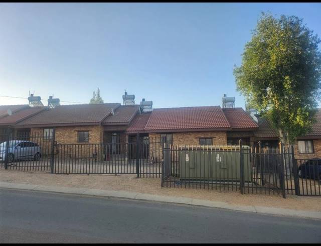 2 BEDROOM APARTMENT FOR SALE IN OLIEVENHOUTBOSCH